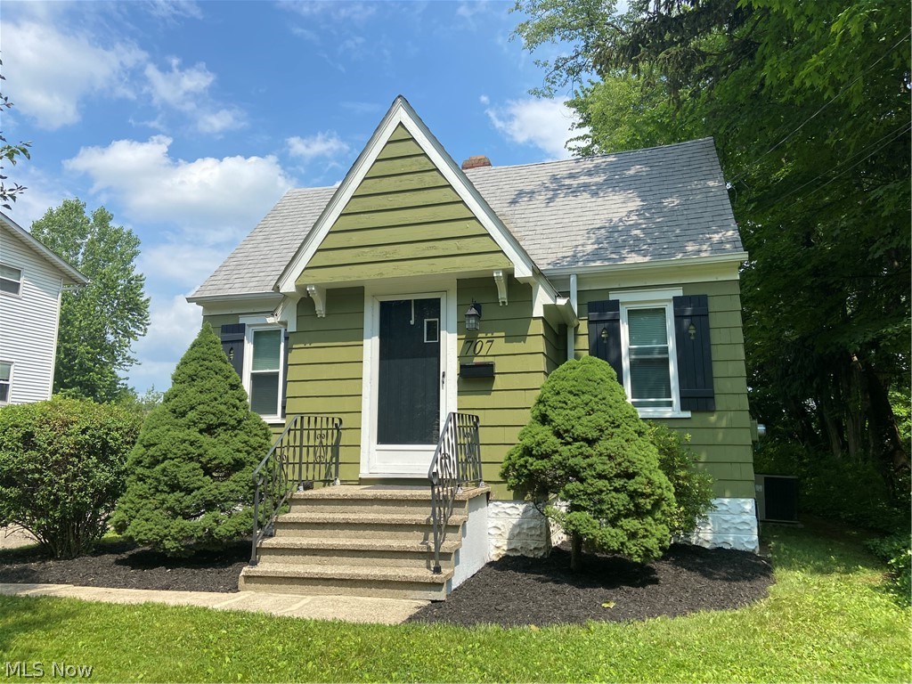 Stellar location! This adorable home is directly adjacent to KSU campus- a few houses down from the Schwartz center with a great view of the towering KSU Library! Updates include: roof (2015), exterior body, trim and foundation paint + light fixtures (2019), new double-hung windows (2019), dishwasher (2020), HVAC & hot water tank (2009). Updated kitchen ft. granite counters and bar seating that is open to the dining room (2009). Finished basement, including the addition of the 2nd full bathroom and 4th bedroom (2009). Beautiful, original hardwood floors run throughout the living, dining and first floor bedrooms. An oversized 2-car garage, spacious backyard, and manicured landscaping complete this charming home! Schedule your private showing today!
