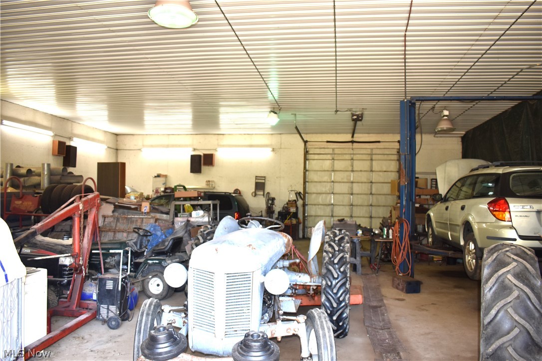 Connecticut Western Reserve - Commercial Sale