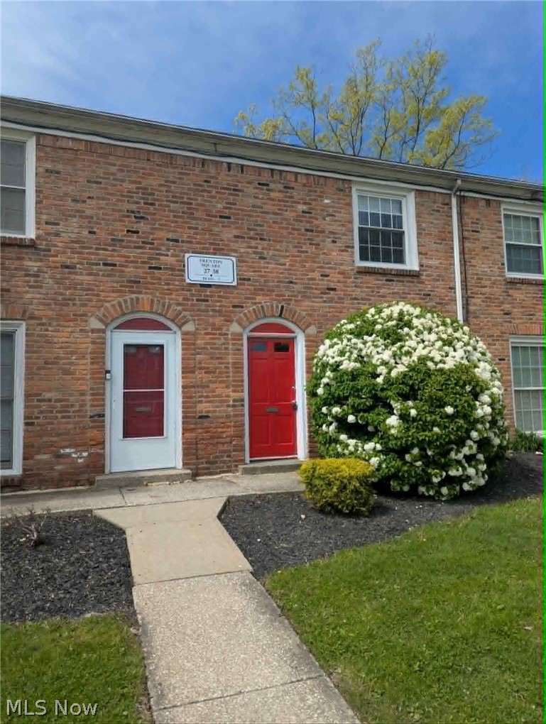 11 Trenton Square T-36