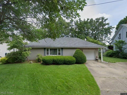 Homes For Sale - 335 E Huston Street<br/> Barberton, OH 44203