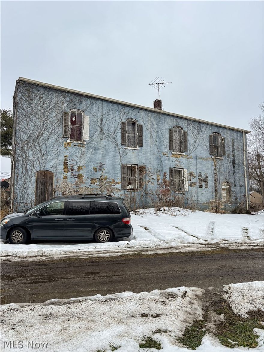 AUCTION - THURS. MARCH 18th @ 2PM. ONLINE ONLY.   Handyman Special!  Property was built in 1875 as former motel and later converted to single family and then finally used in current condition as a duplex with 5 Bedrooms - 2 baths and is located on nice large city lot that is the furthest lot east of downtown along the north fork sugar creek, just outside community ballfields.  Property is in need of renovation.  Open: 2 hrs before the sale on March 18 or call office to schedule a viewing. Terms: $2,000 down day of sale with the balance due in full at closing. Property selling As-Is, Where-is, with all faults. Any desired inspections to be completed prior to the bidding. All information contained herein was derived from sources believed to be correct. Information is believed to be accurate but not guaranteed.