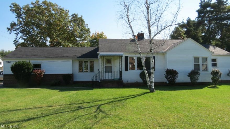 Move right in to this 3 bedroom, 2 bath Seven Hills charmer.  Master bedroom suite features full bath and a walk in closet.  Both bathrooms completely redone in 2010. Other 2010 updates include new flooring in kitchen, dining and laundry room.  All rooms professionally painted and new carpeting (2010-2012) in bedrooms, living room and hallway.  Garage 2010 updates include drywall, electrical, window, garage door & opener.  Attic insulation and basement glass block windows. County site does not show master bedroom or dining room s.f.  Sanitary Assessment is part of property taxes.