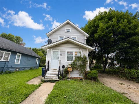Homes For Sale - 1180 Wilbur Avenue<br/> Akron, OH 44301