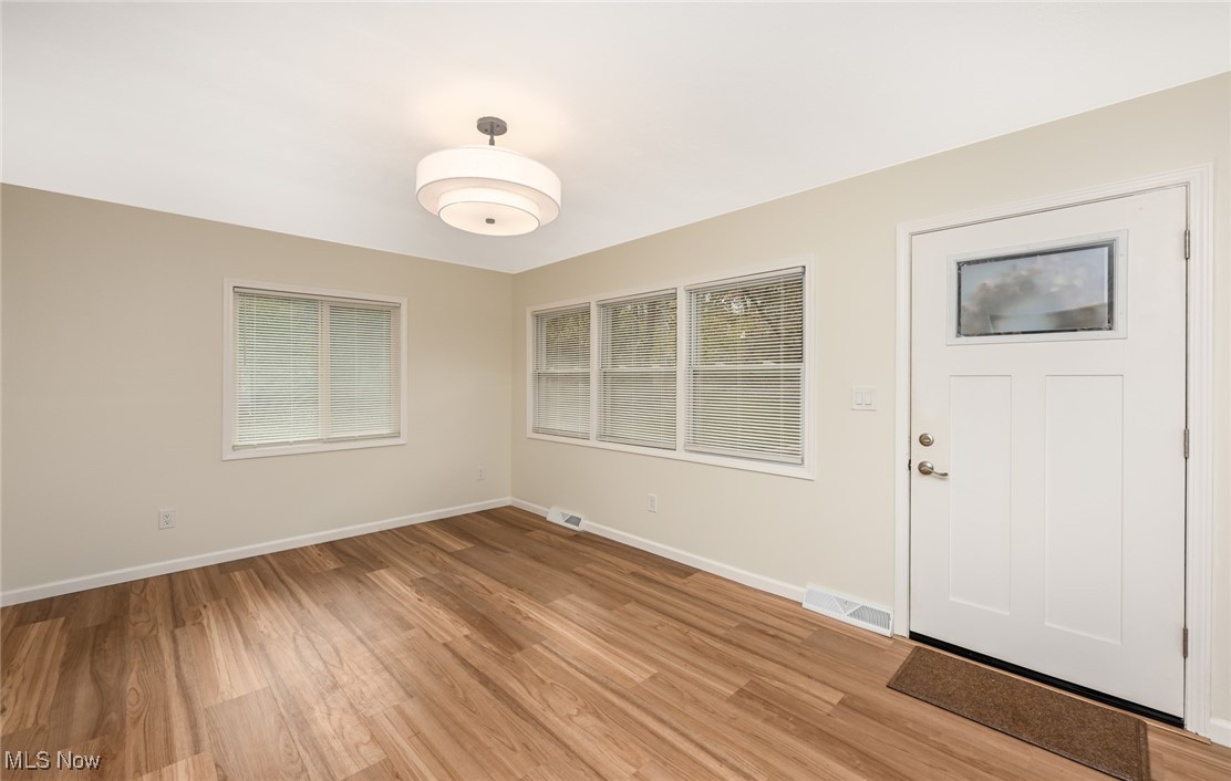 Cottage Gr #3 - Residential