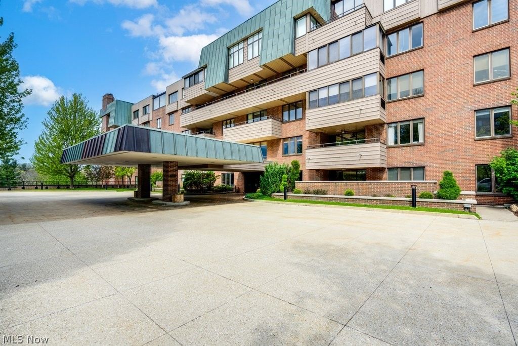 Photo of 5200 Three Village Drive #3-DF, Lyndhurst, OH 44124 (MLS # 5203946)