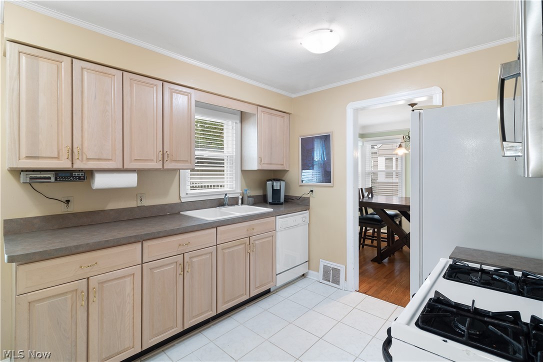 Lorain Woods - Residential