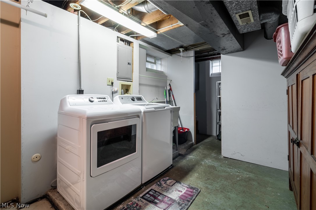 Lorain Woods - Residential