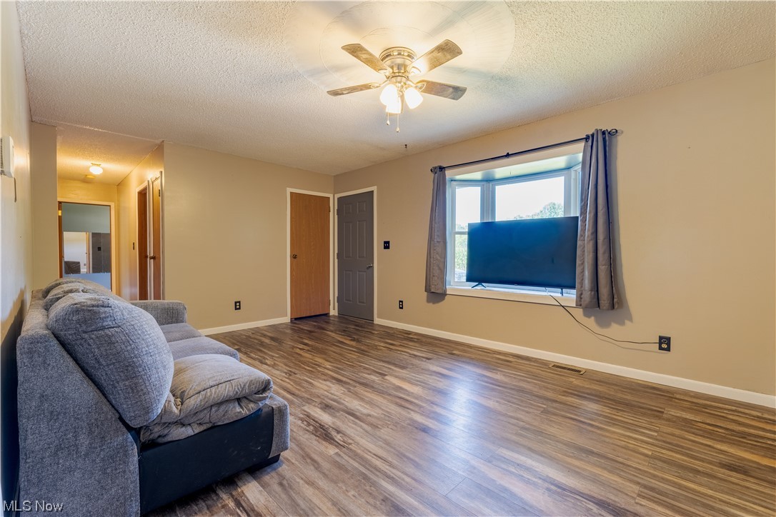 F B Waltons North Tuscarawas - Residential