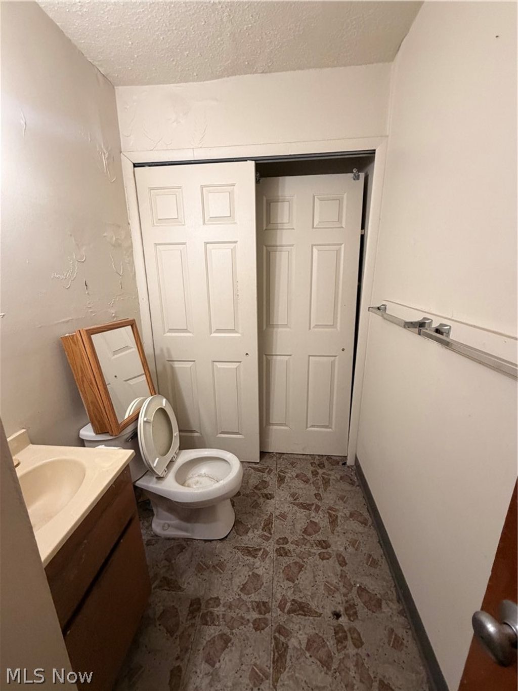 Photo of 9420 Mount Auburn Avenue, Cleveland, OH 44104 (MLS # 5223639)