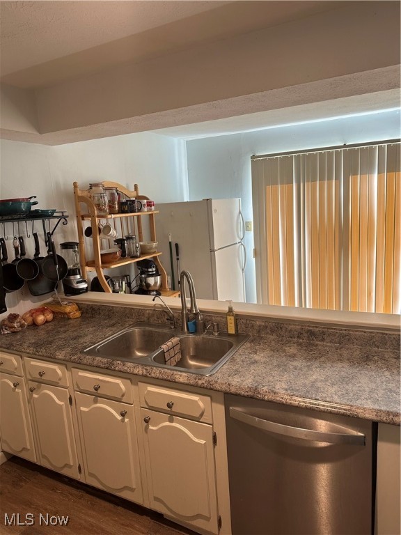Lamont Urich 01 - Residential