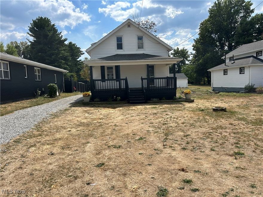 Country feel in the city!
Newly remodeled 3 bedroom home with 3 full bathrooms, newly carpeted, laminate floors through out, freshly painted, recess lighting, upgraded kitchen cabinets, with stone countertops. NEW STAINLESS STEEL REFRIGERATOR, STOVE, AND MICROWAVE to complete this new kitchen. Thats just for starters....... Two brand new bathrooms with a beautifully tiled bathroom shower in the master Bdrm.
Downstairs: The basement has a sump pump, upgraded furnace, AC unit, Electrical panel, new laundry tub and faucet.
Outside this home is neatly landscaped and boasts a very deep open lot ( 448 FTbackyard) providing plenty of space for family and friends cook outs and camp fire nights, also a single car garage with a carport for extra car or boat shelter as well as a large covered front porch that sits well back from the street adding to this country feel.
This is a amazing city lot!