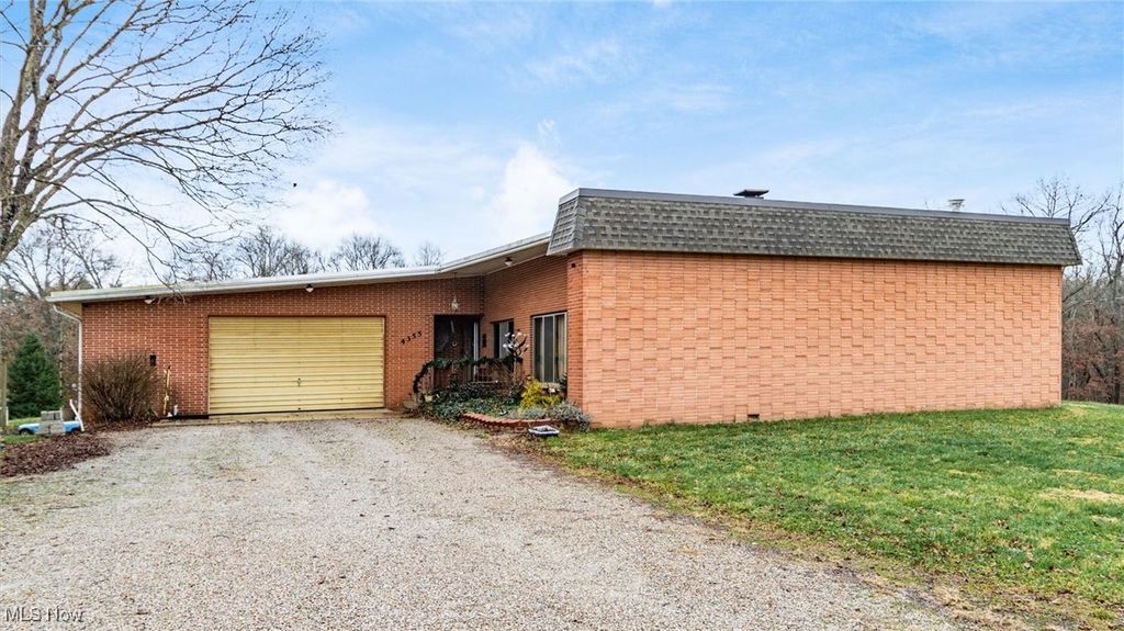 Photo of 4355 Shimoda Lane, Zanesville, OH 43701 (MLS # 5182428)