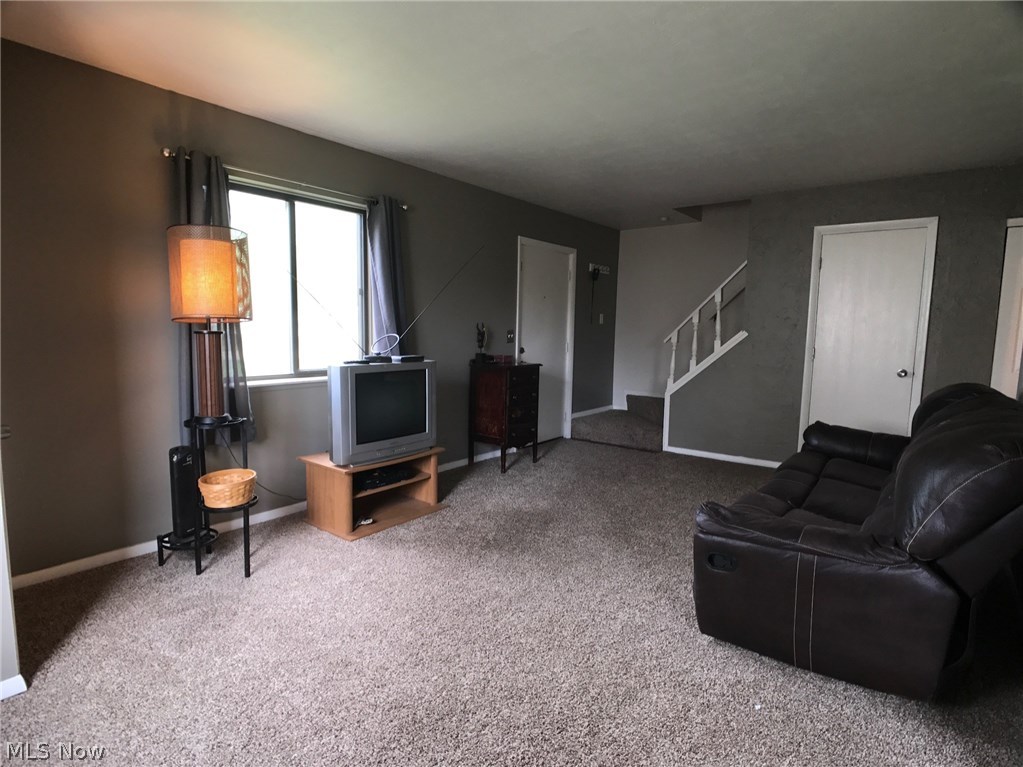 Kings Court Condo - Residential