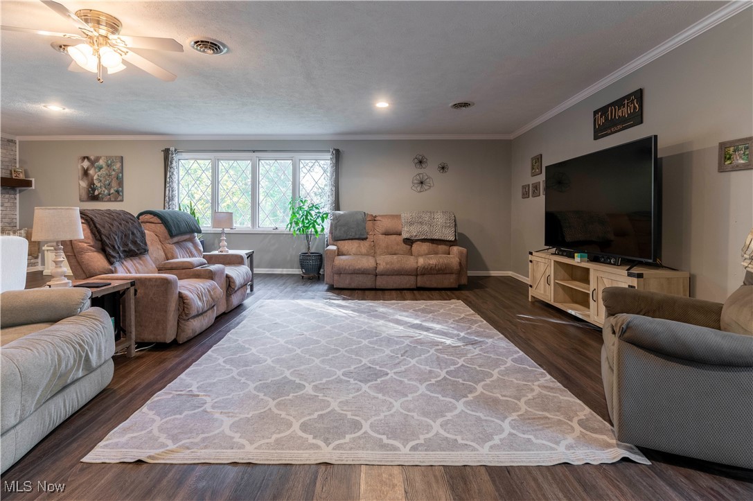 Huber Realty Cos Mayfield Acr - Residential