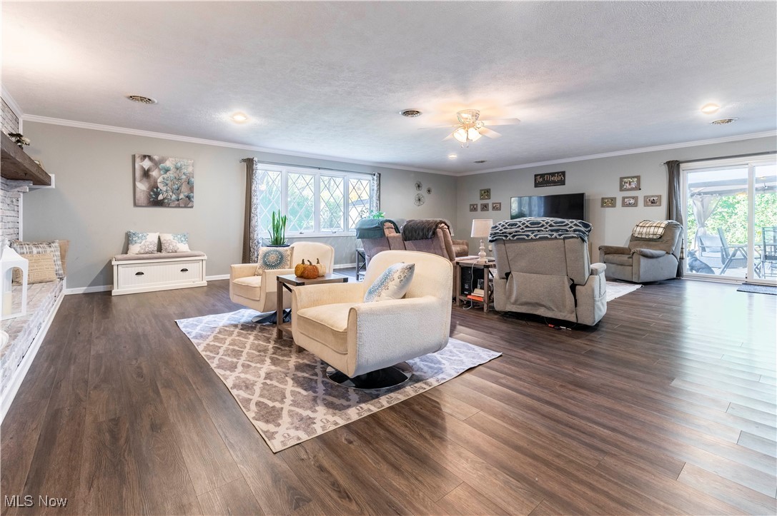 Huber Realty Cos Mayfield Acr - Residential