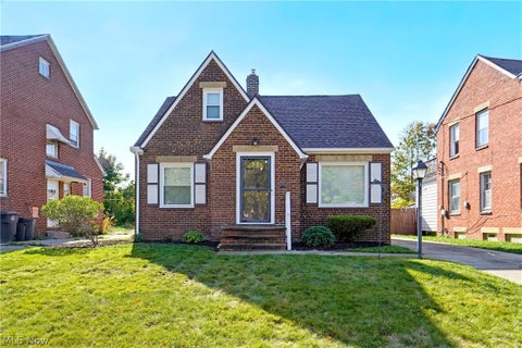 Photo of 16220 Throckley Avenue, Cleveland, OH 44128 (MLS # 5255571)
