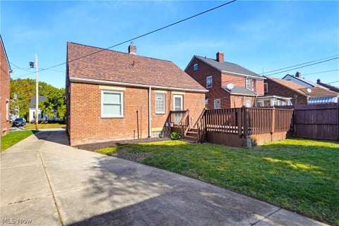 Tiny photo for 16220 Throckley Avenue, Cleveland, OH 44128 (MLS # 5255571)
