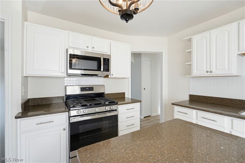 Tiny photo for 16220 Throckley Avenue, Cleveland, OH 44128 (MLS # 5255571)