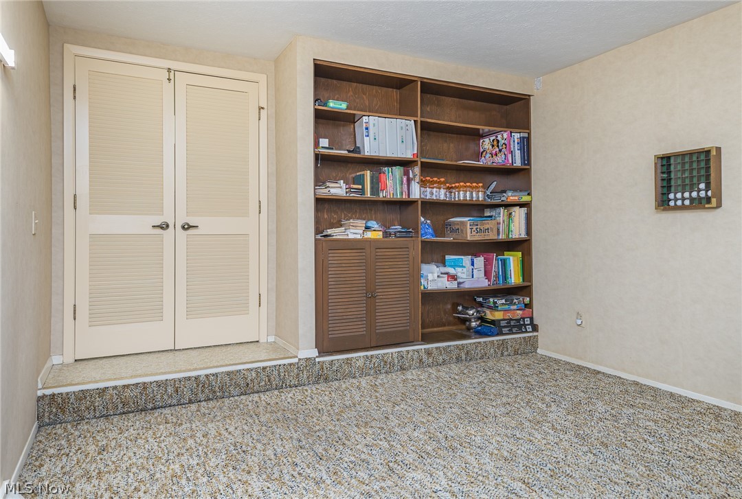 Hunting Meadows - Residential