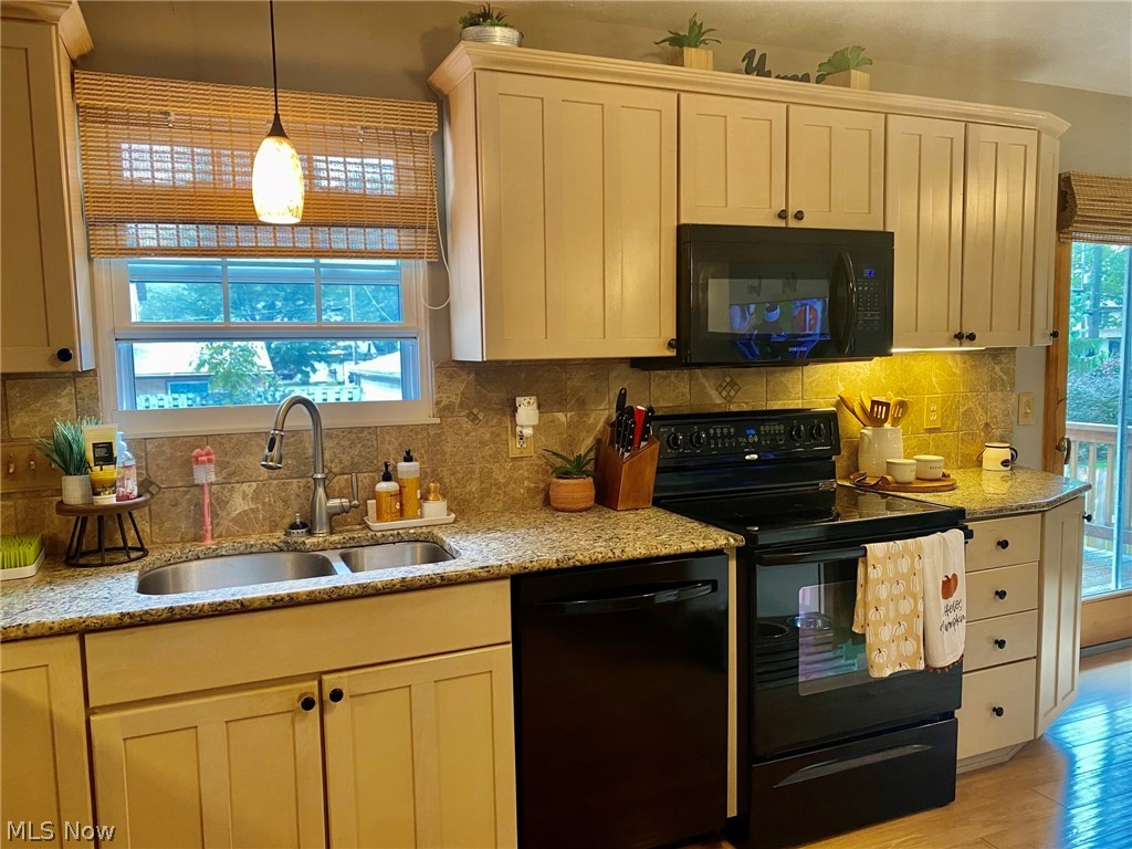 Salida Sub 12 - Residential