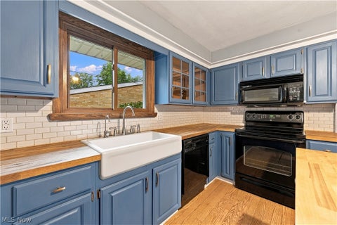 Tiny photo for 622 Summit Street SE, North Canton, OH 44720 (MLS # 5250569)