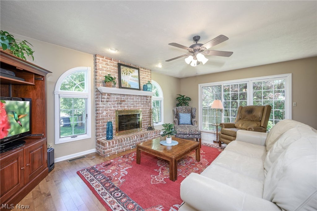 Photo of 812 Martindale Drive, Tallmadge, OH 44278 (MLS # 5225928)