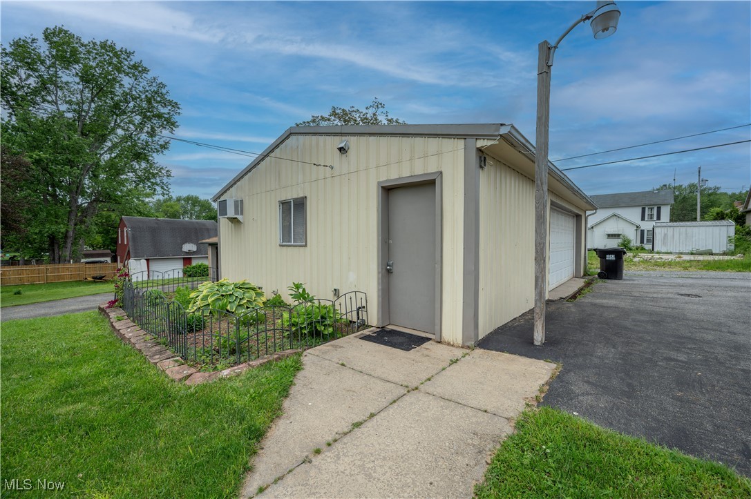 390 E Clark Street, East Palestine, Ohio image 9