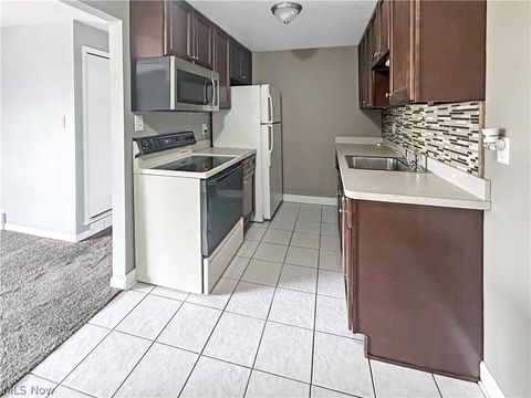 Tiny photo for 9640 Cove Drive #A-36, North Royalton, OH 44133 (MLS # 5190074)