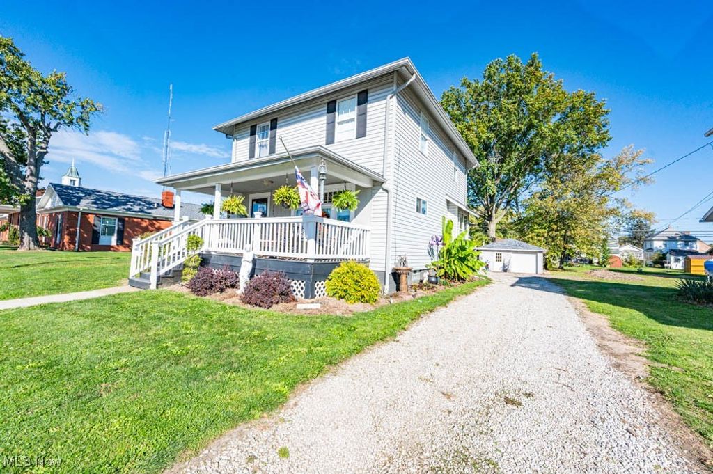 Photo of 157 E Ohio Avenue, Sebring, OH 44672 (MLS # 5176768)