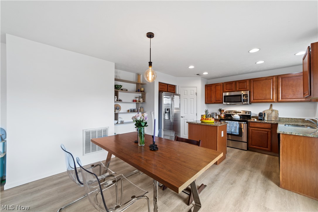 Meadows Lakes Sub - Residential