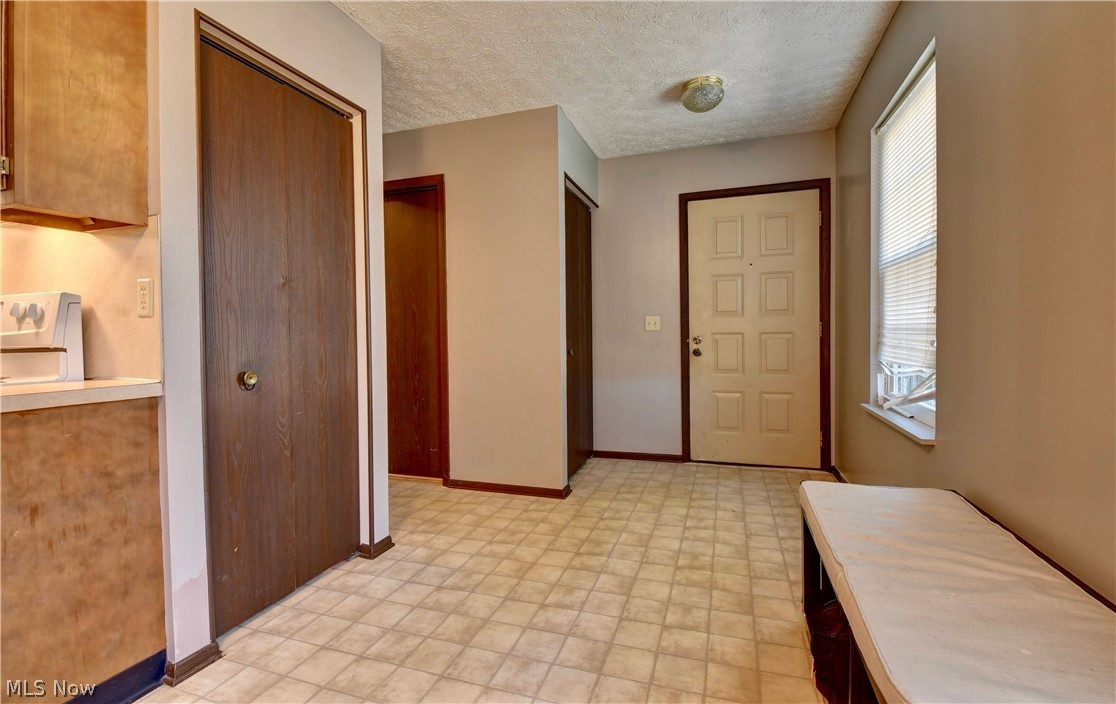 Hampton Ridge Condo - Residential