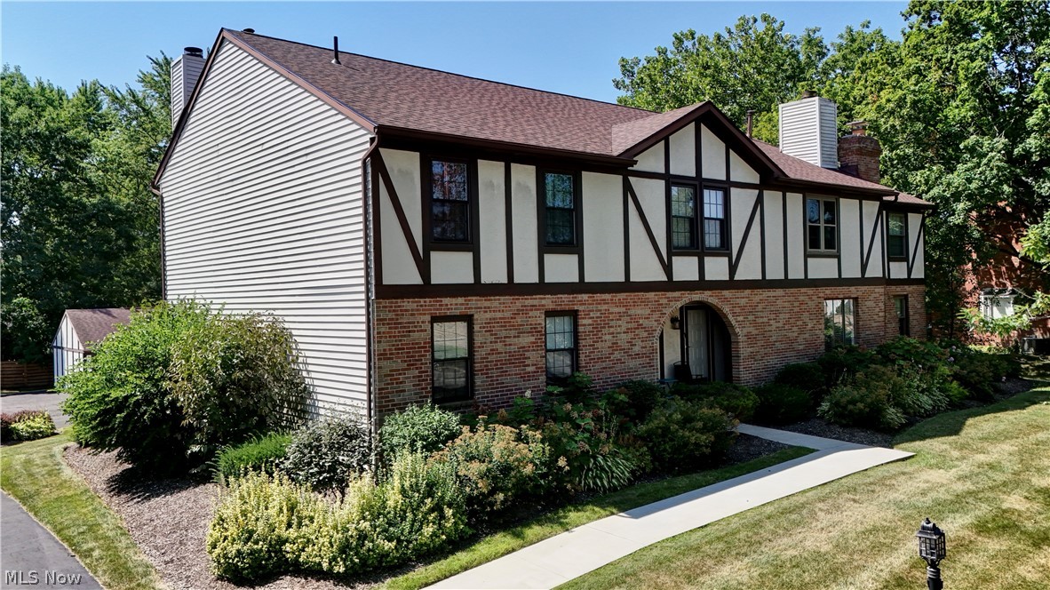 Hampton Ridge Condo - Residential