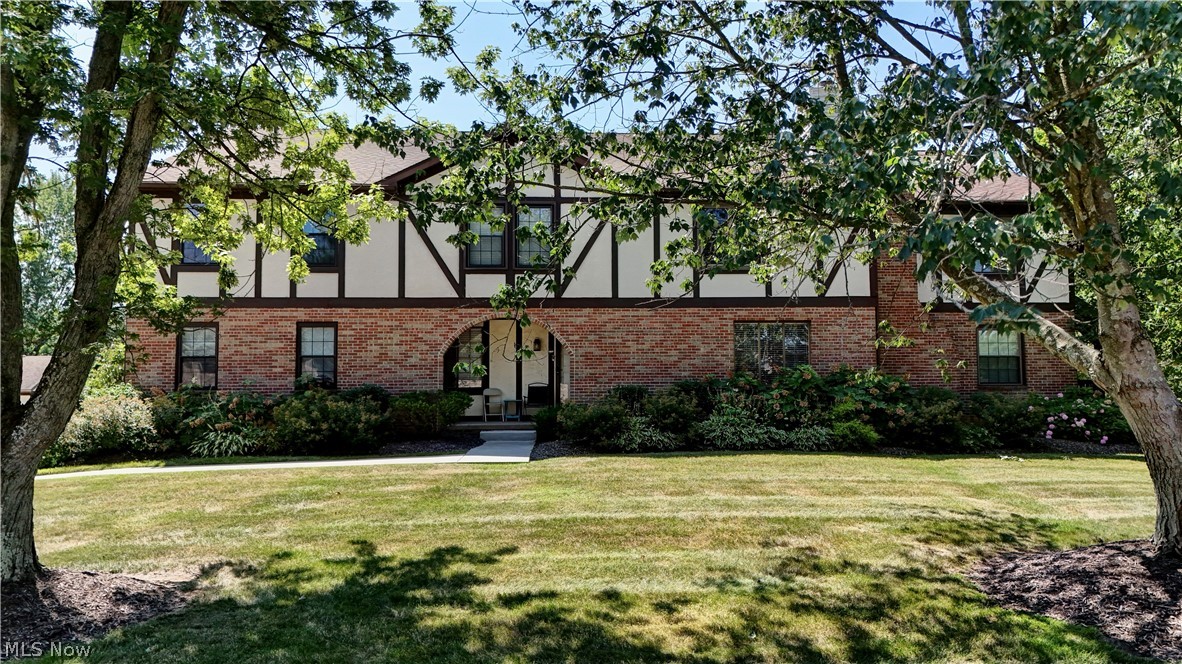 Hampton Ridge Condo - Residential