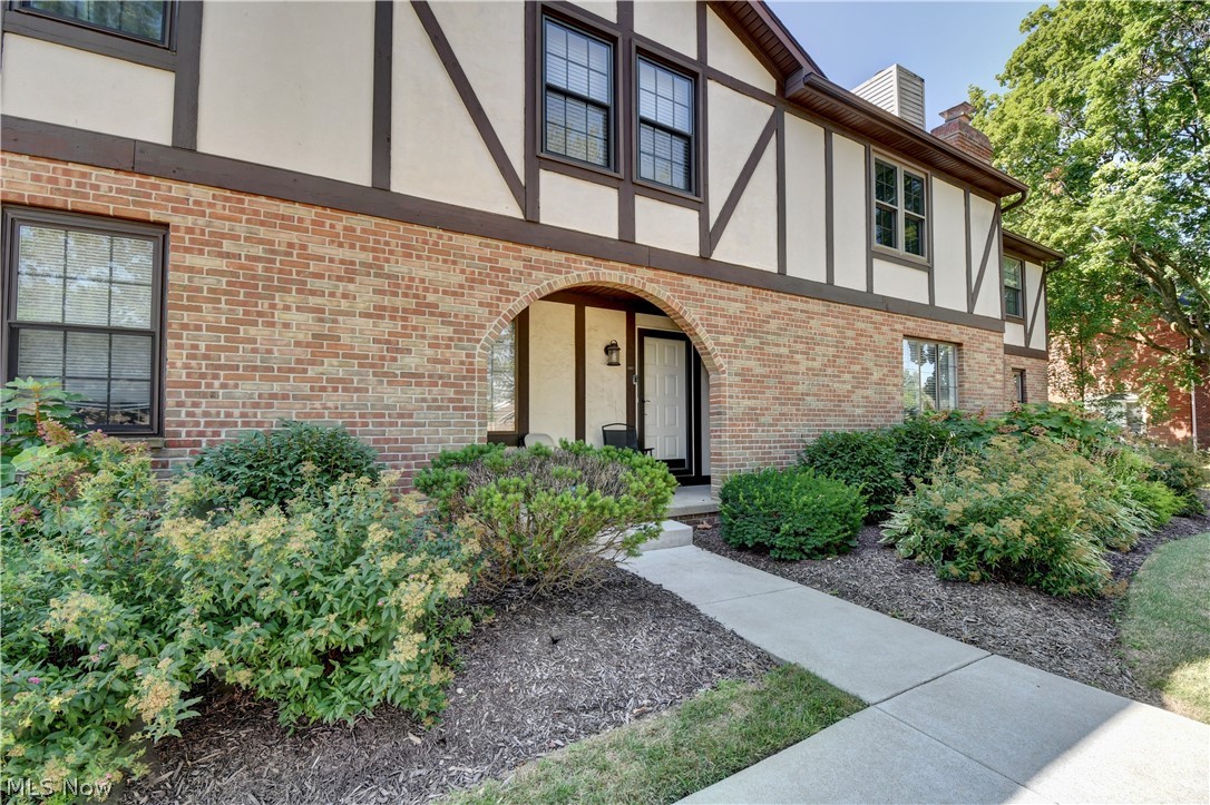 Hampton Ridge Condo - Residential