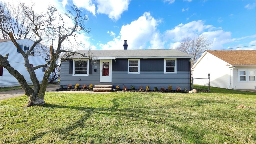 Photo of 1270 E 348th Street, Eastlake, OH 44095 (MLS # 5180687)