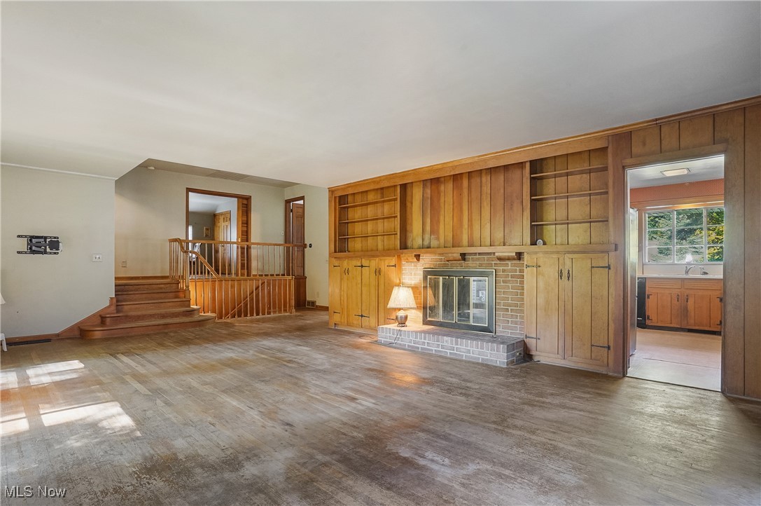 Akron, Ohio 44313, United States, 3 Bedrooms Bedrooms, ,3 BathroomsBathrooms,Residential,Contingent,39635