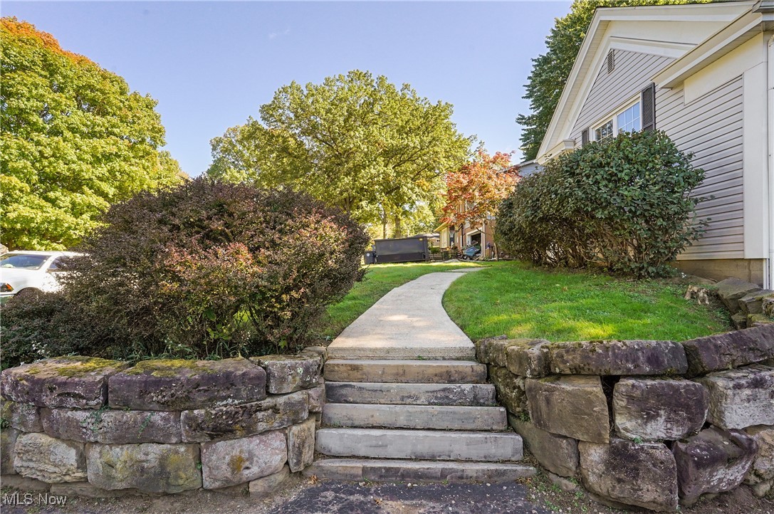 Akron, Ohio 44313, United States, 3 Bedrooms Bedrooms, ,3 BathroomsBathrooms,Residential,Contingent,39635