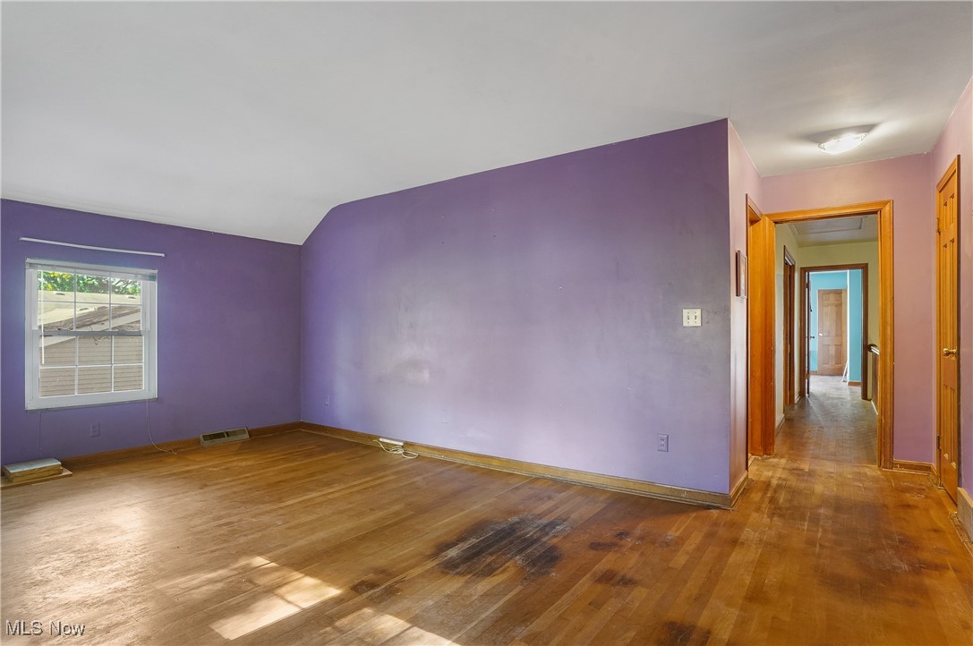 Akron, Ohio 44313, United States, 3 Bedrooms Bedrooms, ,3 BathroomsBathrooms,Residential,Contingent,39635