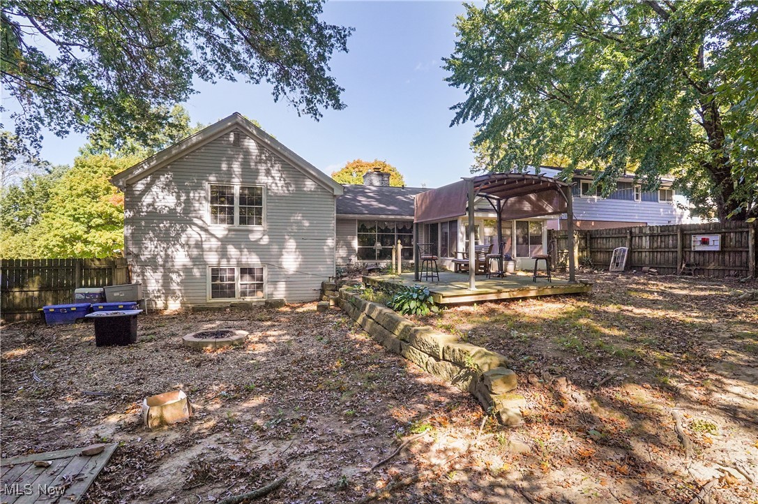 Akron, Ohio 44313, United States, 3 Bedrooms Bedrooms, ,3 BathroomsBathrooms,Residential,Contingent,39635