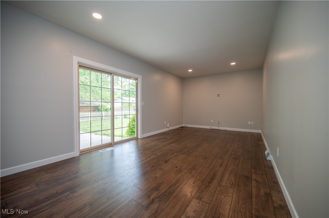 1768 Celeste Circle, Austintown, Ohio image 9