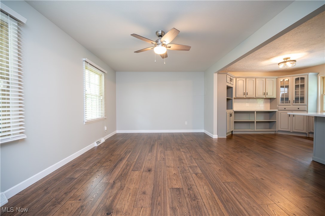 1768 Celeste Circle, Austintown, Ohio image 3