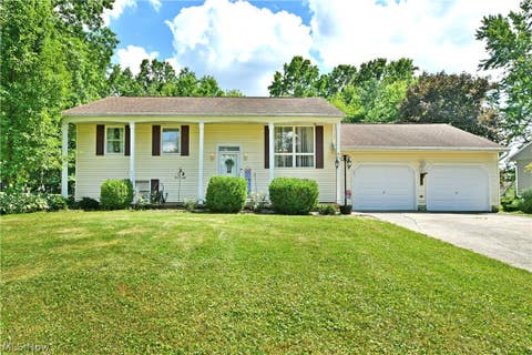 Homes For Sale - 8350 Venice Heights Drive<br/> Trumbull County, Warren, OH 44484