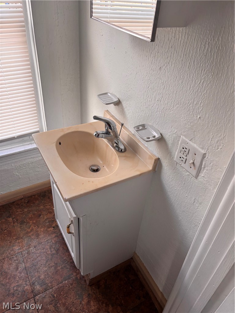 Sykora - Commercial Sale