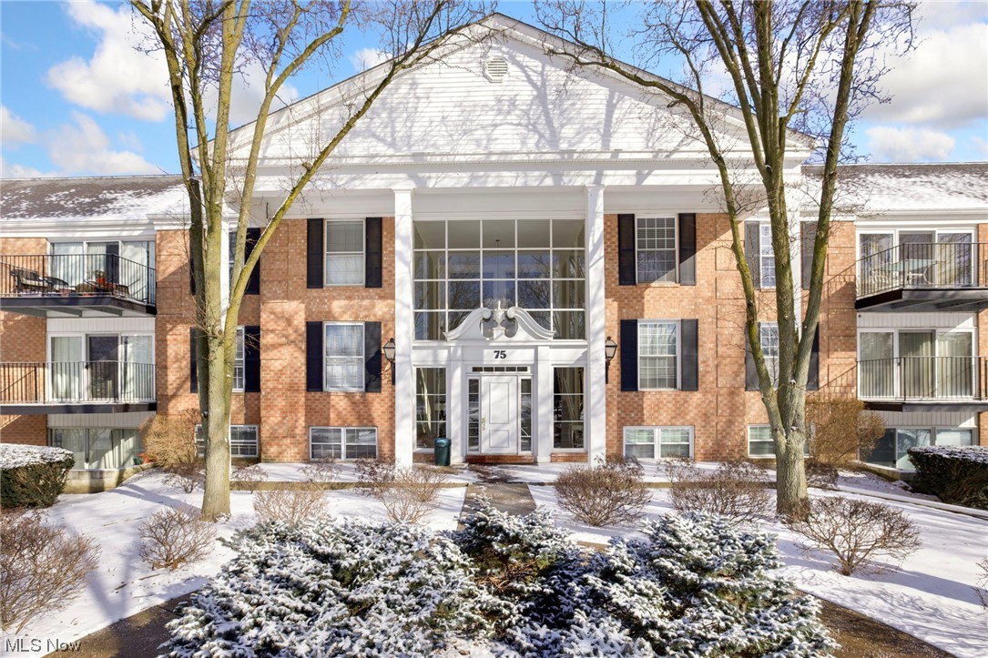 Versailles At Hudson Condo - Residential