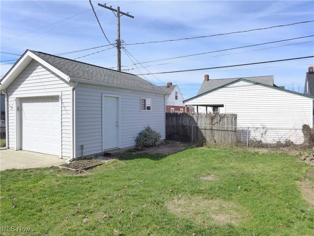 2906 Parklane Drive, Parma, Ohio image 31