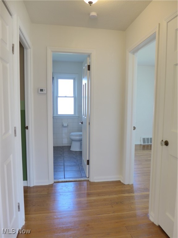 2906 Parklane Drive, Parma, Ohio image 10