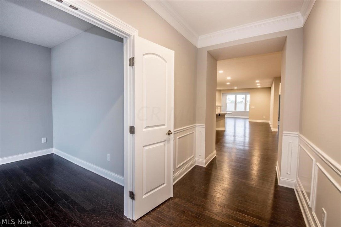 The Retreat at Lake Forest - Residential