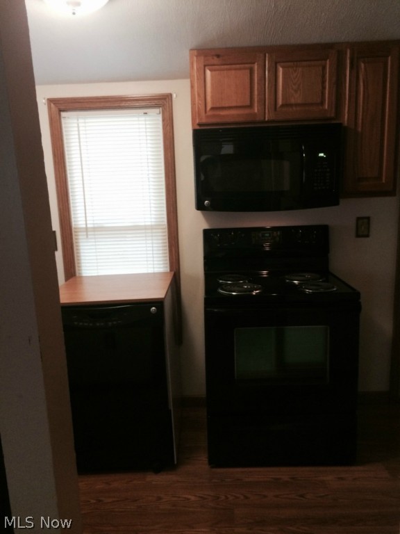 Willobee-On-The-Lake 01 - Residential