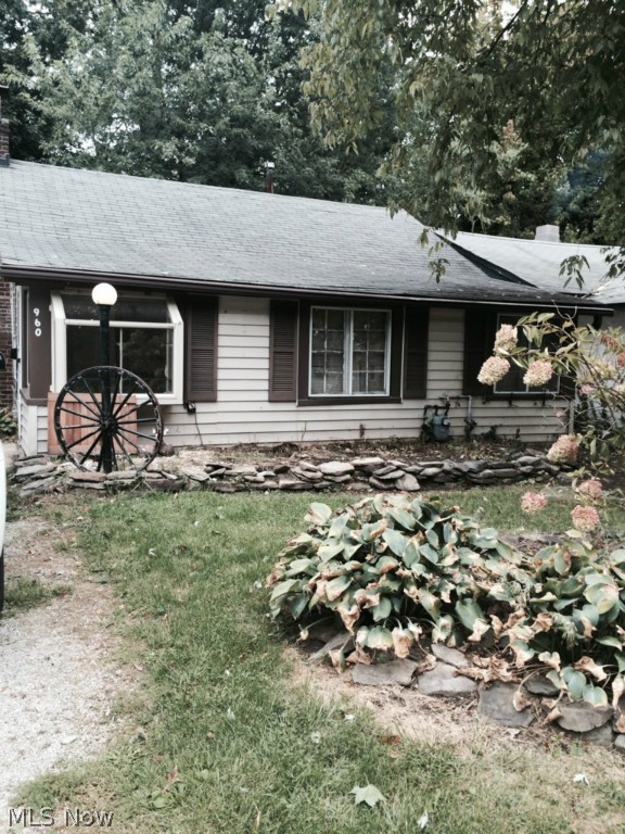 Willobee-On-The-Lake 01 - Residential