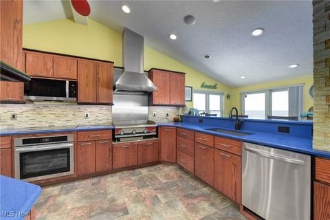 Tiny photo for 13005 W Lake Road, Vermilion, OH 44089 (MLS # 5179129)